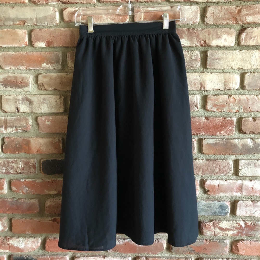 UNIQLO FLOWY SKIRT